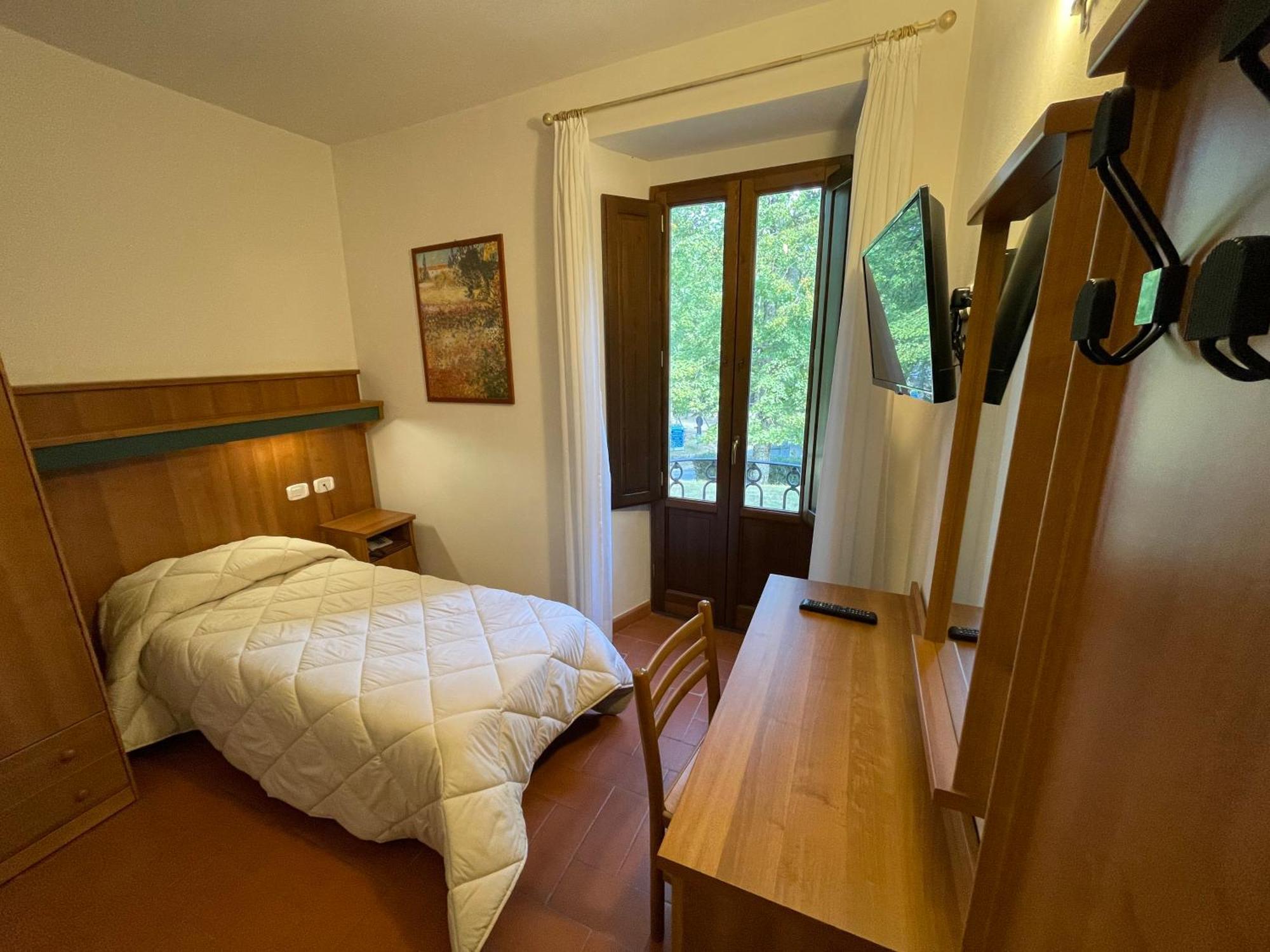 Hotel Rifugio La Foresta Валломброза Экстерьер фото